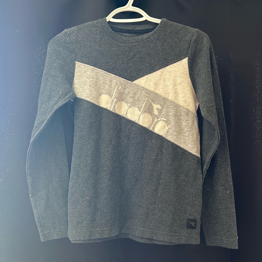 Diadora kids crew neck sweater size large